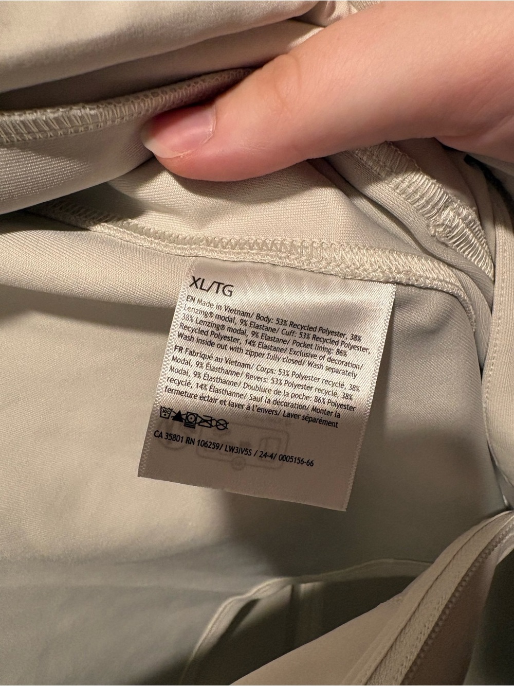 New Lululemon Softstreme Cinch-Waist Full-Zip Jacket in Bone - Picture 5 of 5